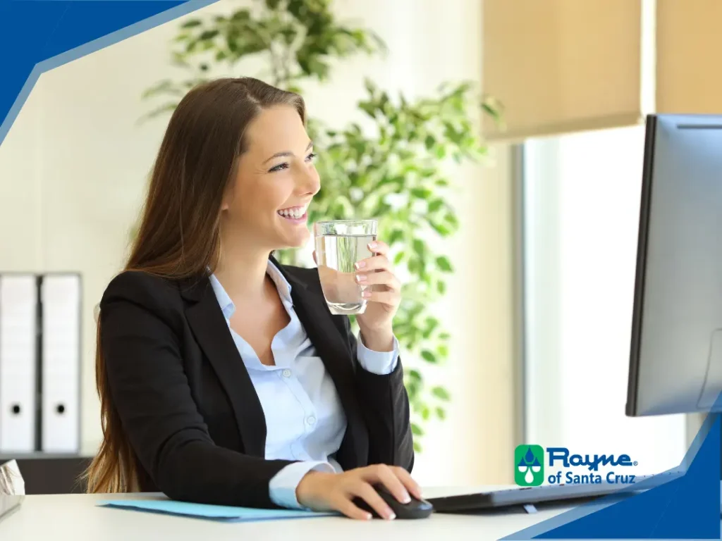 Filtered water in the workplace can remove total dissolved solids and make drinking water healthier